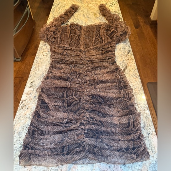 Zara Elegant Brown Snake Print Dress with ruching. Size S. NWT - Picture 3 of 15